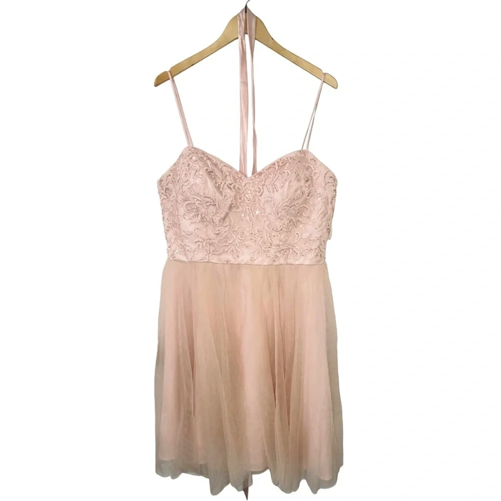 (W) Light Pink Dress From Madeleine Gardner - Picture 3 of 6